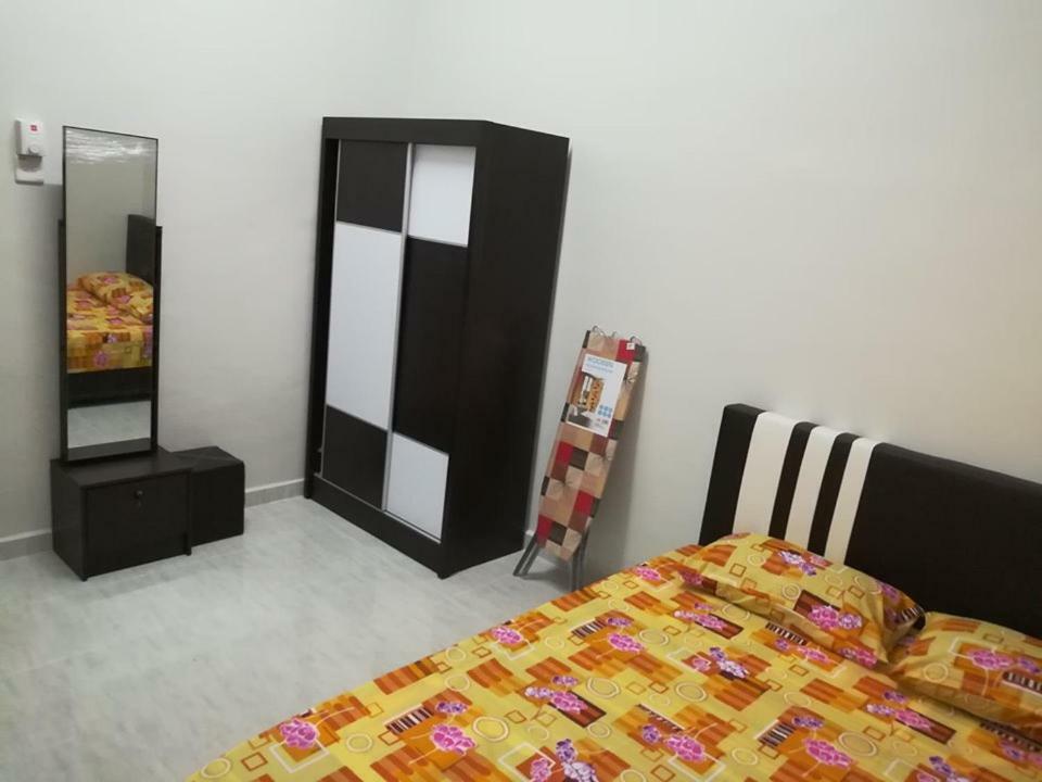 Homestay Damai Yusmila Kuala Terengganu Exterior foto